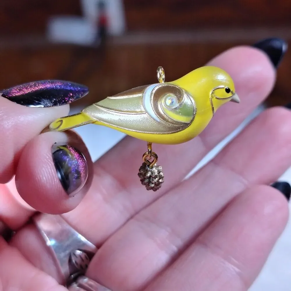 Hallmark Keepsake - Lady Western Tanager - Miniature - 2023
